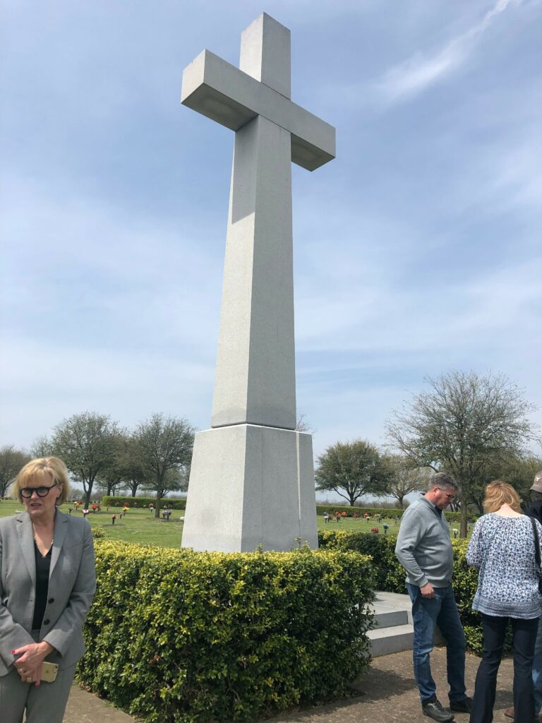 Granite Cross at Ridgeview Memorial Park